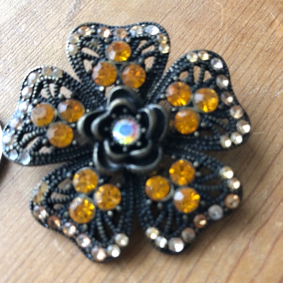 🌼 Brooch - Picture 4 of 4
